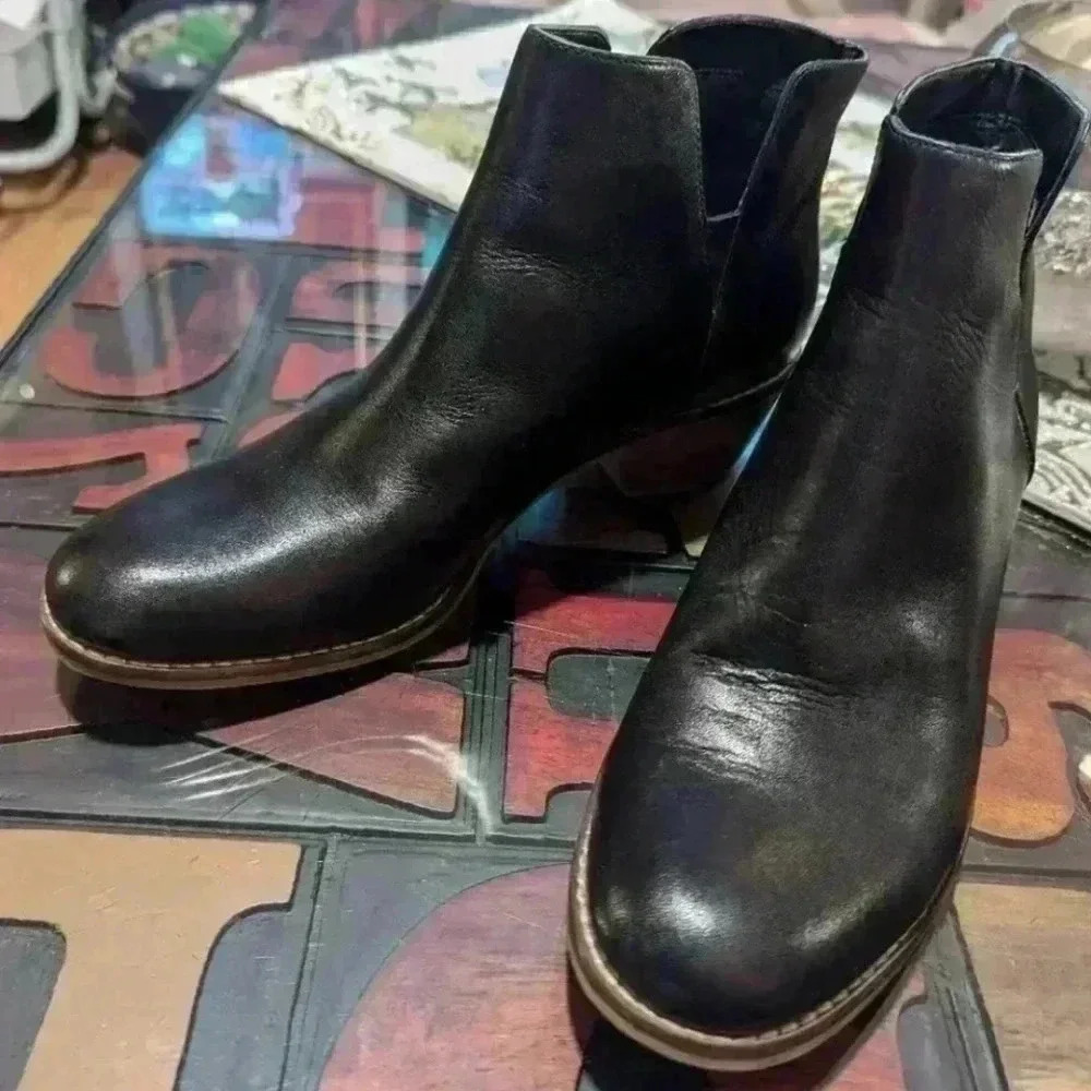 Cole Haan Signature Abbot Bootie Size 8B